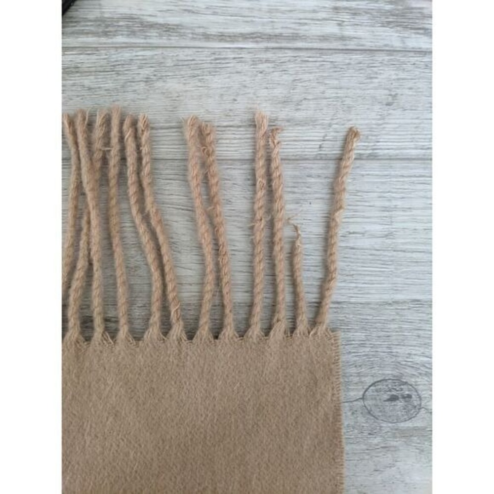 Johnstons Cashmere wrap shawl Tan Floral Made in Scotland Fringe LN/NWOT - Picture 7 of 10